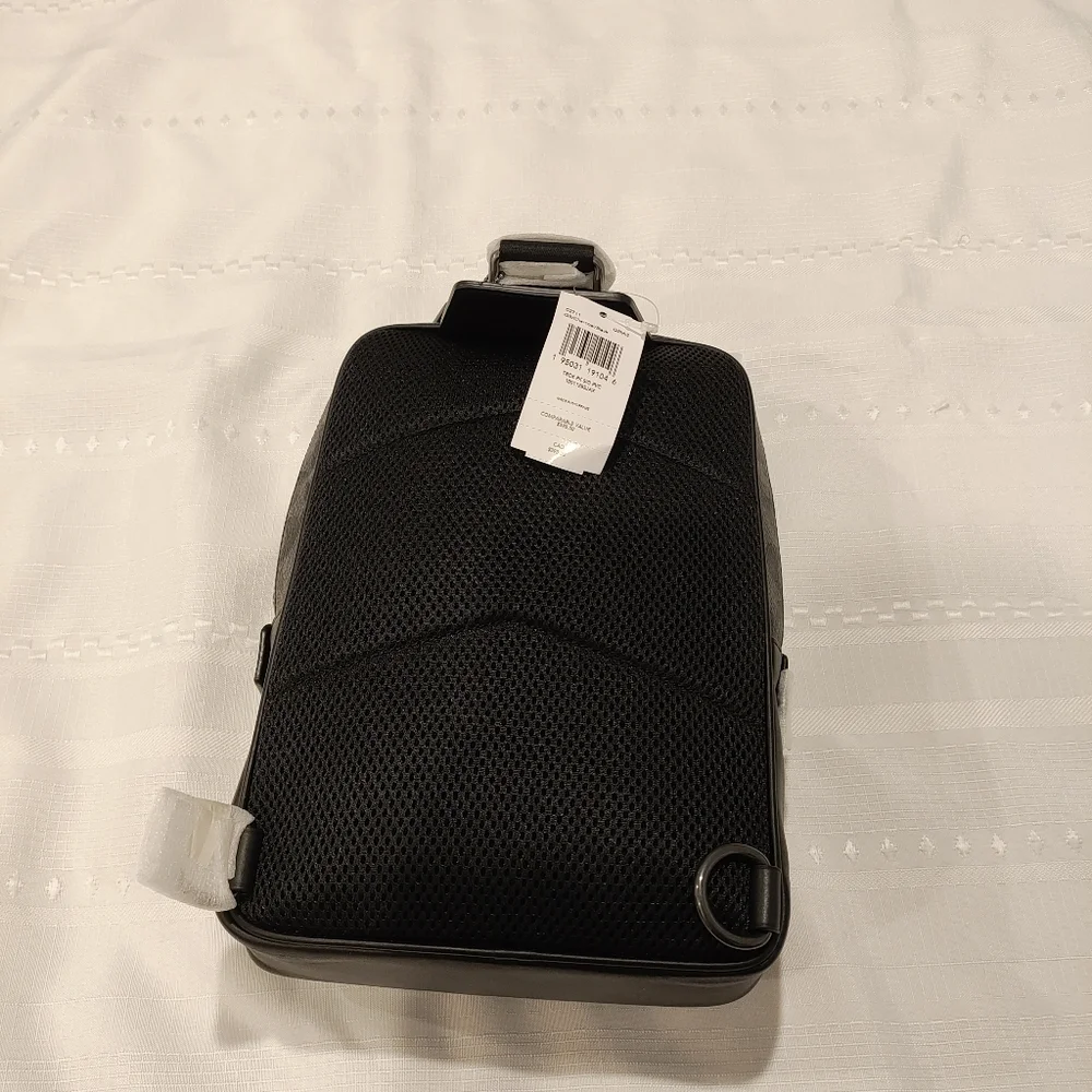 Coach Track Pack in Signature Canvas - Picture 3 of 6